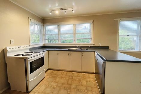 Photo of property in 32 Grande Vue Road, Hillpark, Auckland, 2102