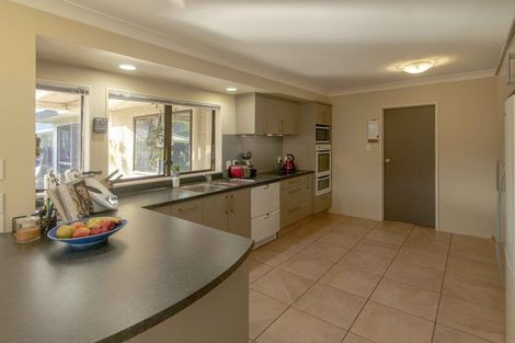 Photo of property in 18 Bishops Close, Greenmeadows, Napier, 4112