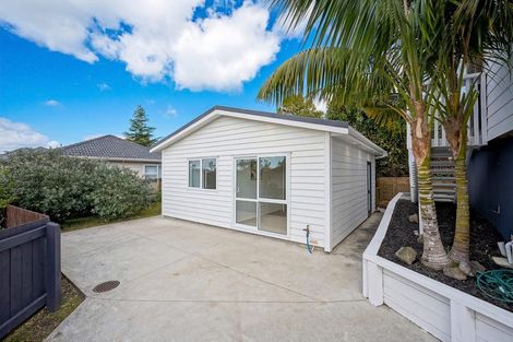 Photo of property in 140d Hepburn Road, Glendene, Auckland, 0602