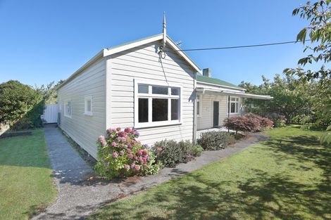 Photo of property in 12 High Street, Bulls, 4818