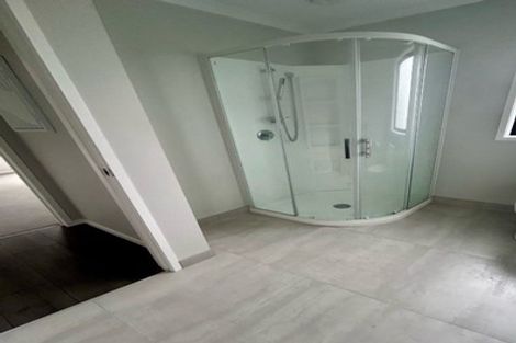 Photo of property in 2 Whakato Avenue, Kumeu, 0810