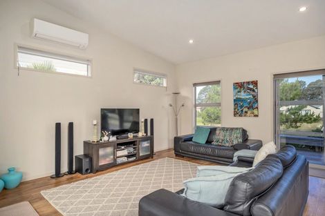 Photo of property in 14 Vista Paku, Pauanui, Hikuai, 3579