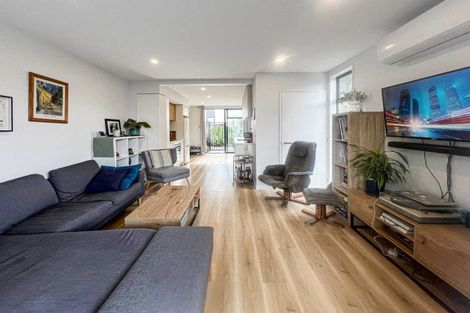 Photo of property in 6/12 New Brighton Road, Shirley, Christchurch, 8061