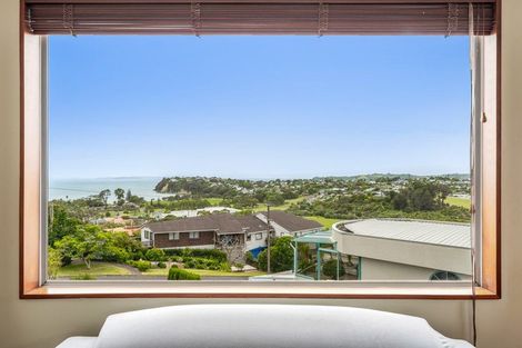 Photo of property in 33 Totara Road, Stanmore Bay, Whangaparaoa, 0932