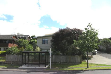 Photo of property in 34 Unsworth Drive, Unsworth Heights, Auckland, 0632