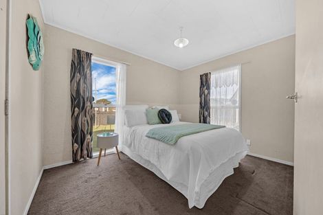 Photo of property in 9 Chibnall Place, Conifer Grove, Takanini, 2112