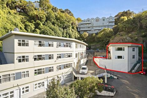 Photo of property in Parkland Flats, 18/51 Adams Terrace, Kelburn, Wellington, 6021