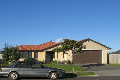 Photo of property in 96 Redcastle Drive, East Tamaki, Auckland, 2013