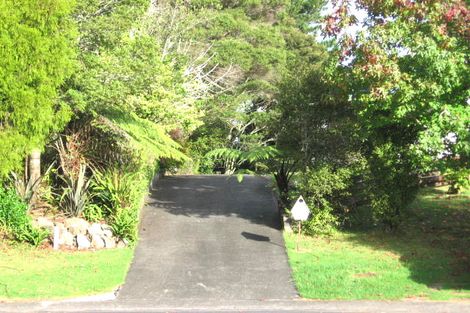 Photo of property in 20 Easter Parade, Glen Eden, Auckland, 0602
