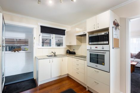 Photo of property in 101 Domett Street, Waitara, 4320