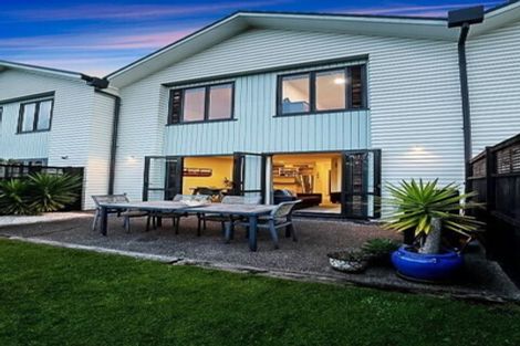 Photo of property in 28/11 The Avenue, Albany, Auckland, 0632