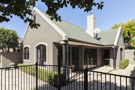 Photo of property in 1/135 Fendalton Road, Fendalton, Christchurch, 8052