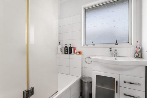 Photo of property in 32 Garus Avenue, Mangere East, Auckland, 2024