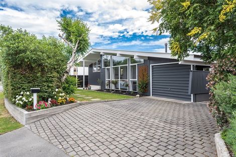Photo of property in 16 Bucknell Street, Sockburn, Christchurch, 8042