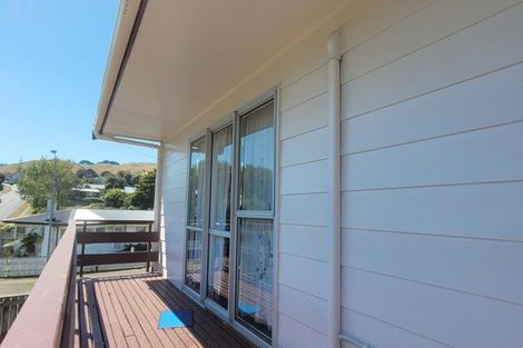 Photo of property in 139 Driver Crescent, Cannons Creek, Porirua, 5024
