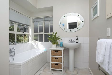 Photo of property in 108 Clyde Road, Ilam, Christchurch, 8041