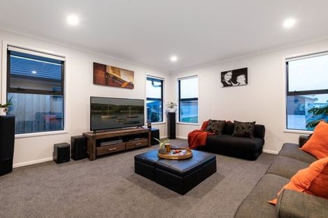 Photo of property in 15 Kotiate Street, Papamoa Beach, Papamoa, 3118