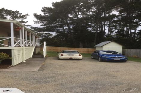 Photo of property in 35 Claverdon Drive, Massey, Auckland, 0614