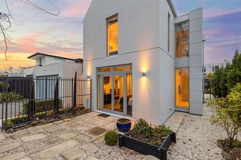 Photo of property in 21 Taylors Avenue, Bryndwr, Christchurch, 8052