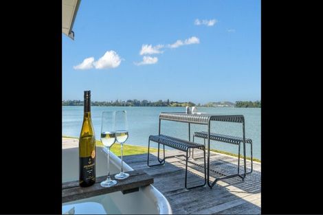 Photo of property in 1 Fourteenth Avenue, Tauranga South, Tauranga, 3112