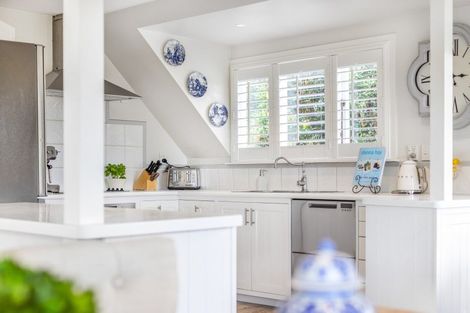 Photo of property in 38 Whanake Street, Titahi Bay, Porirua, 5022