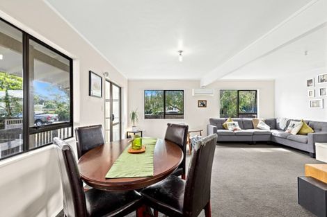 Photo of property in 6 Te Moau Avenue, Parakai, 0830