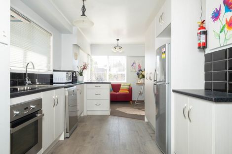 Photo of property in 2 Unity Lane, Melville, Hamilton, 3206