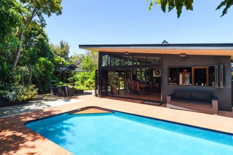 Photo of property in 5 Rosedale Crescent, Cloverlea, Palmerston North, 4412