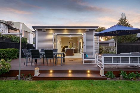 Photo of property in 132 Bristol Street, St Albans, Christchurch, 8014