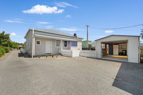 Photo of property in 24 Alma Road, Gonville, Whanganui, 4501
