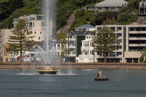 Photo of property in 322 Oriental Parade, Oriental Bay, Wellington, 6011