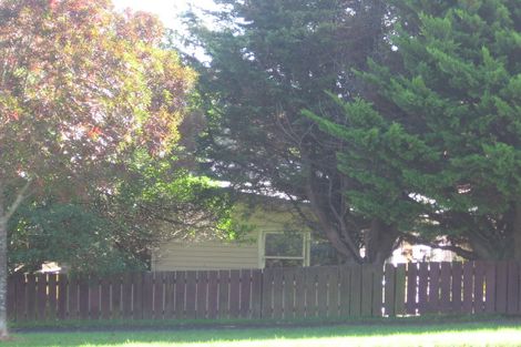 Photo of property in 127 Henderson Valley Road, Henderson, Auckland, 0612