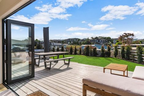Photo of property in 54 Marram Place, Mangawhai Heads, Mangawhai, 0505