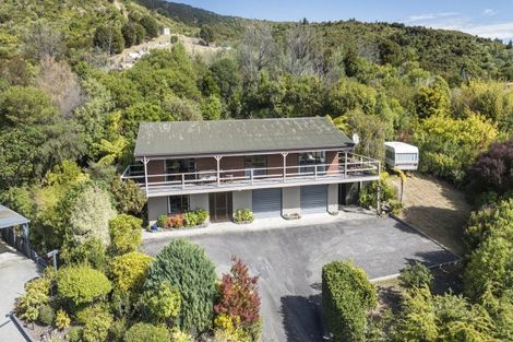 Photo of property in 7 Matai Place, Waikawa, Picton, 7220