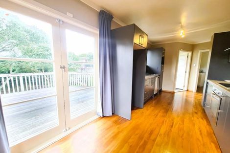 Photo of property in 20 Hartley Terrace, Massey, Auckland, 0614