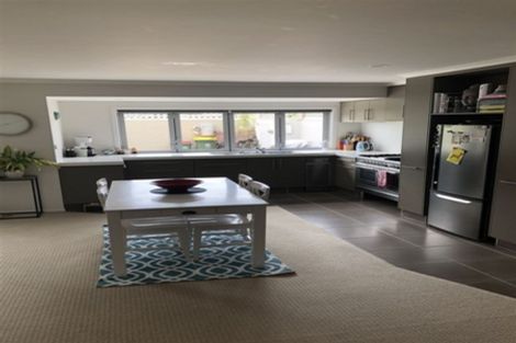 Photo of property in 11a Rogers Avenue, Eastern Beach, Auckland, 2012