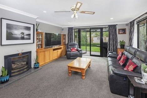 Photo of property in 28 Glasnevin Drive, Casebrook, Christchurch, 8051