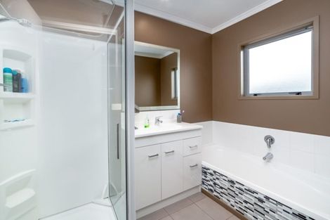 Photo of property in 118 Solway Crescent, Solway, Masterton, 5810