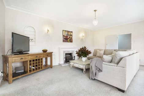 Photo of property in 15 Saint Andrews Terrace, St Andrews, Hamilton, 3200