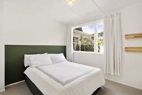 Photo of property in 44 Homewood Crescent, Karori, Wellington, 6012