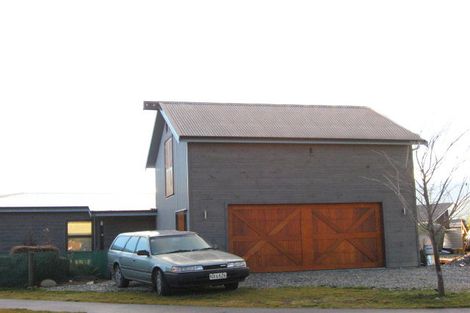 Photo of property in 3 Luna Place, Lake Hayes, Queenstown, 9304