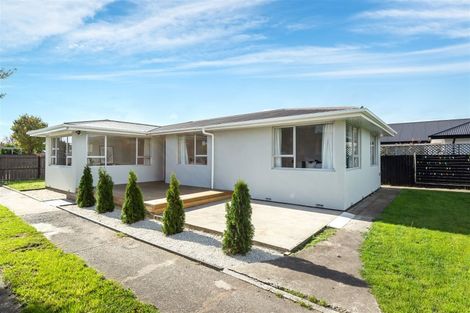 Photo of property in 15 Royal Park Drive, Parklands, Christchurch, 8083