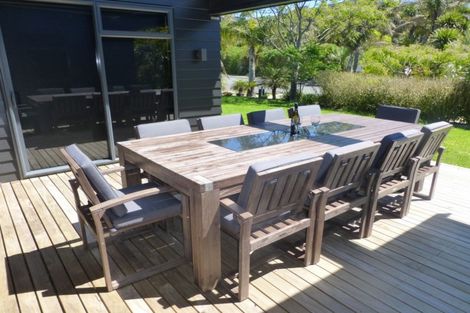 Photo of property in 1 Coral Place, Matapouri, Whangarei, 0173