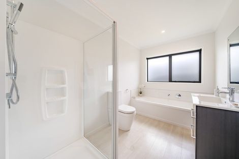 Photo of property in 30 Hopkirk Avenue, Wallaceville, Upper Hutt, 5018