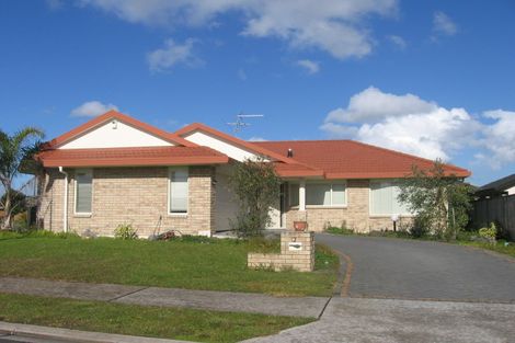 Photo of property in 2 Coleraine Place, East Tamaki, Auckland, 2016