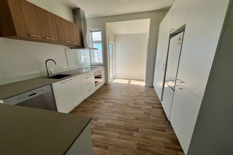 Photo of property in 23 Queens Drive, Kilbirnie, Wellington, 6022