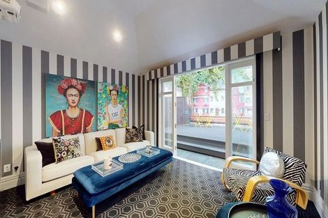 Photo of property in 322 Oriental Parade, Oriental Bay, Wellington, 6011