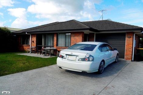 Photo of property in 33 Plumley Crescent, Mangere, Auckland, 2022