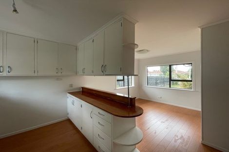 Photo of property in 1 Sunburst Street, Papakura, 2110