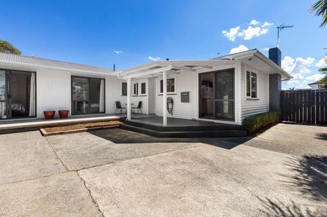 Photo of property in 171 Sandwich Road, St Andrews, Hamilton, 3200